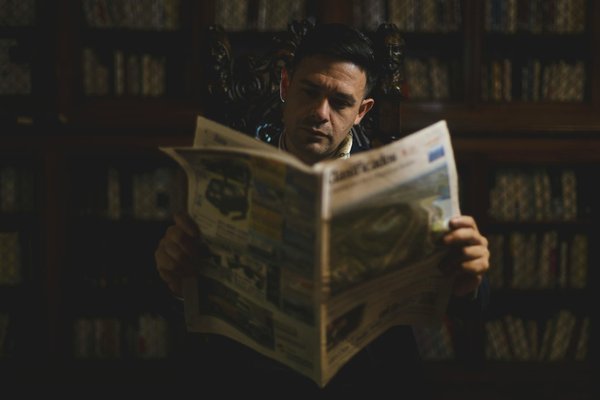 Come possono gli algoritmi evolutivi contribuire all'ottimizzazione delle reti di telecomunicazione?