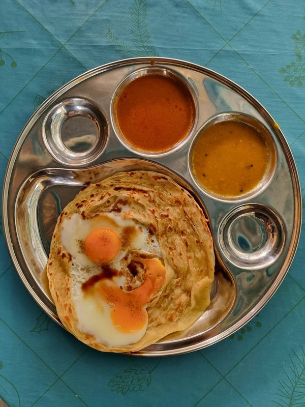 Qual è il modo migliore per cuocere un arrosto di manzo al forno con contorno di verdure?